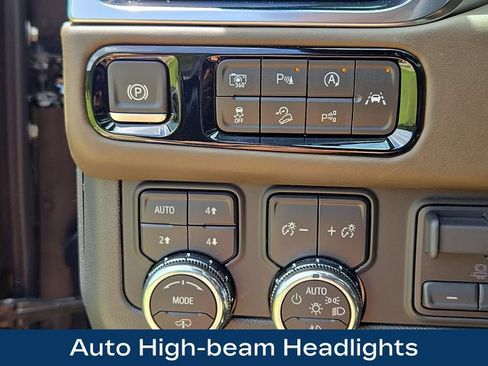 Used 2025 GMC Yukon Denali Ultimate AWD/4WD image 13