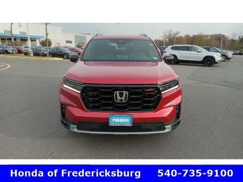 Certified 2025 Honda Pilot TrailSport image 16