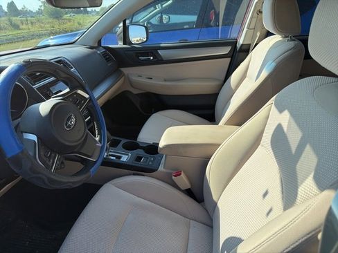 Used 2019 Subaru Outback 2.5i Premium image 3