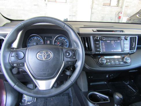 Used 2017 Toyota RAV4 XLE FWD image 16