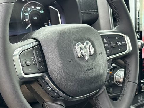 New 2026 RAM 1500 Laramie AWD/4WD image 31