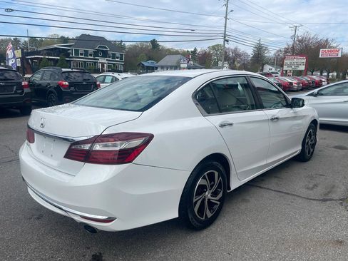 Used 2017 Honda Accord LX image 4