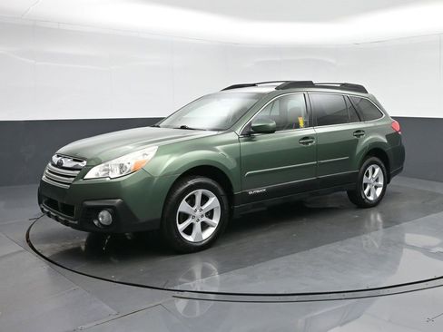 Used 2013 Subaru Outback 2.5i Premium image 3