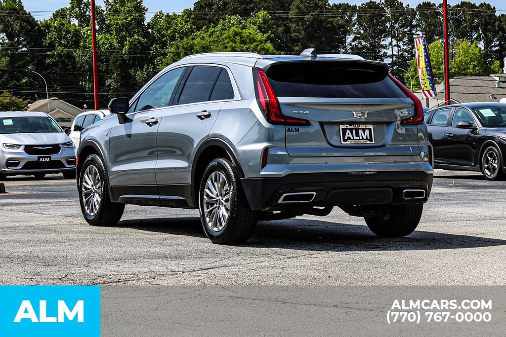 Used 2025 Cadillac XT4 Premium Luxury FWD image 6