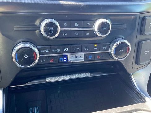 Certified 2022 Ford F150 Platinum w/ Equipment Group 701A High image 28