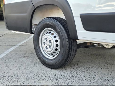 Used 2025 RAM ProMaster 3500 w/ Convenience Group image 12