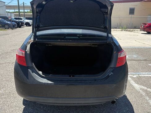 Used 2018 Toyota Corolla LE image 13