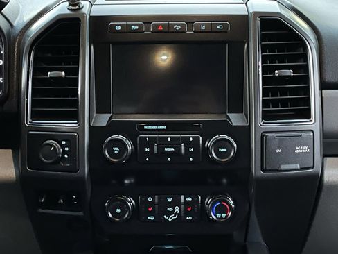 Used 2020 Ford F350 XLT w/ XLT Premium Package image 16