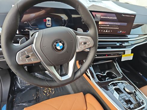 New 2026 BMW X7 xDrive40i AWD/4WD image 18