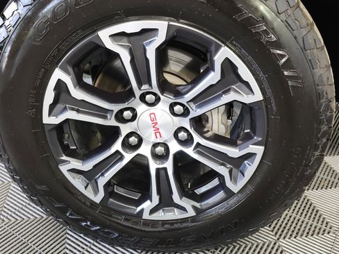 Used 2023 GMC Canyon AT4 w/ AT4 Premium Package AWD/4WD image 23