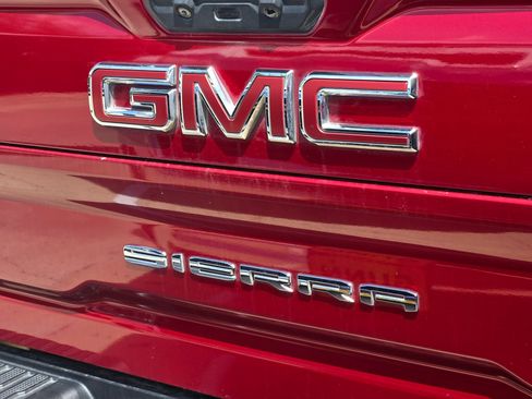 Used 2022 GMC Sierra 2500 AT4 w/ AT4 Premium Plus Package AWD/4WD image 8