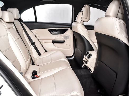 Used 2023 Mercedes-Benz C 300 4MATIC Sedan image 22