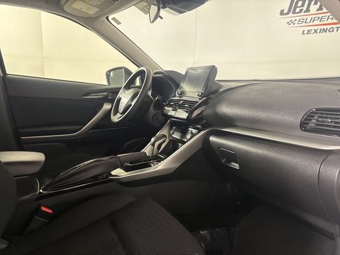 Used 2025 Mitsubishi Eclipse Cross LE AWD/4WD image 31
