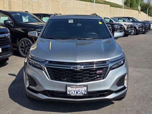 Certified 2023 Chevrolet Equinox RS w/ LPO, Cargo Package FWD image 2
