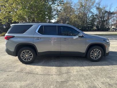 Used 2023 Chevrolet Traverse LT