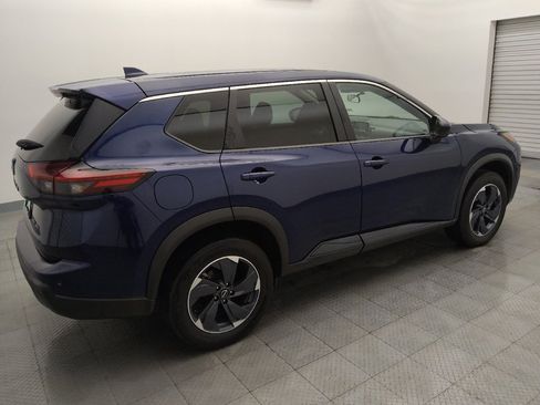 Used 2024 Nissan Rogue SV AWD/4WD image 10