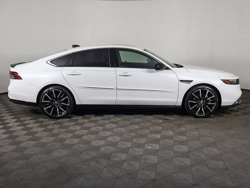 Used 2023 Honda Accord Touring image 20