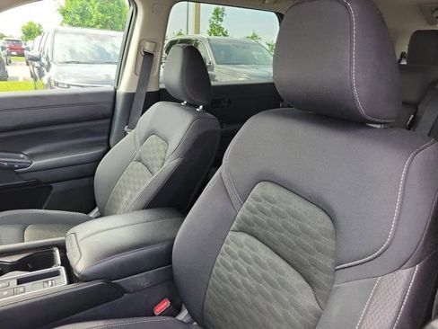 Certified 2024 Nissan Pathfinder SV FWD image 18