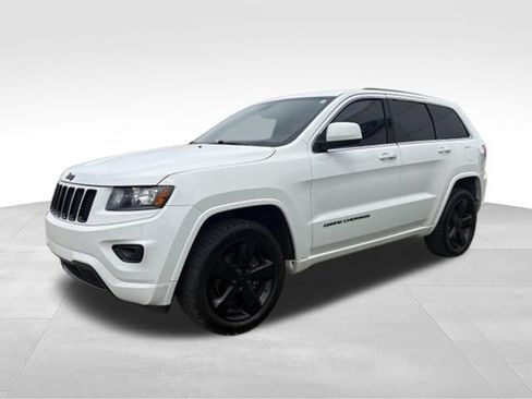 Used 2014 Jeep Grand Cherokee Altitude AWD/4WD image 10