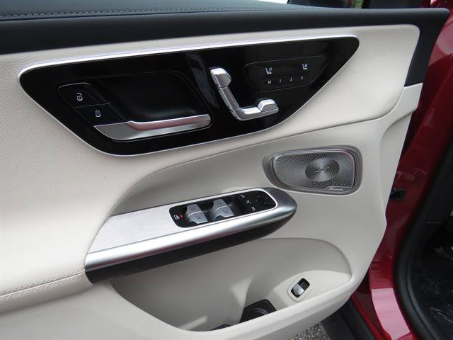 Certified 2024 Mercedes-Benz GLC 300 4MATIC image 9