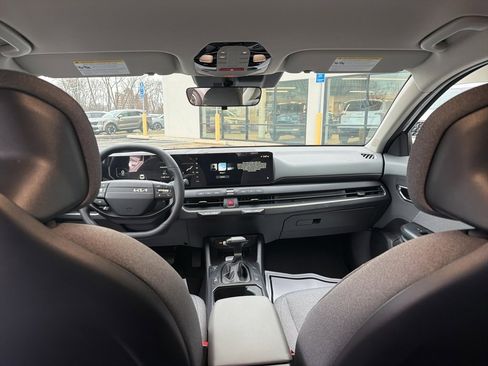 New 2025 Kia K4 EX image 24