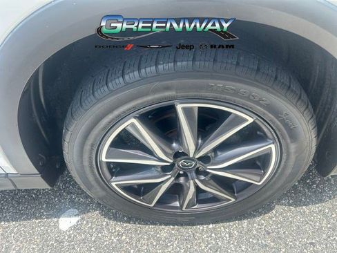 Used 2018 MAZDA CX-5 Touring w/ Preferred Equipment Package FWD image 10