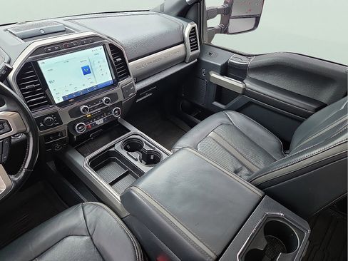 Used 2022 Ford F350 Platinum w/ Tremor Off-Road Package image 12