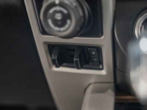 Used 2017 Ford F150 Lariat w/ Equipment Group 502A Luxury image 34