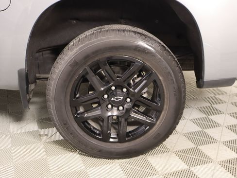 Used 2023 Chevrolet Silverado 1500 Custom image 17