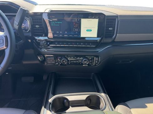 Used 2026 Chevrolet Silverado 2500 ZR2 AWD/4WD image 11