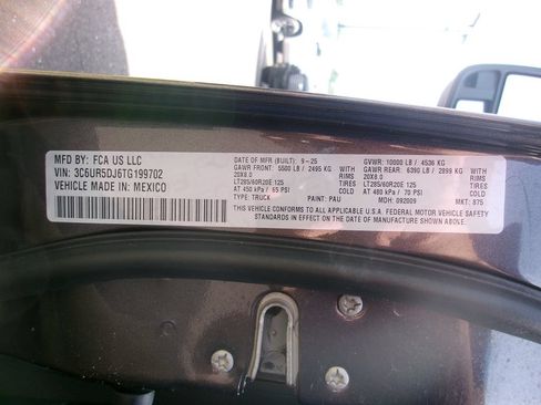 Certified 2026 RAM 2500 Big Horn AWD/4WD image 17