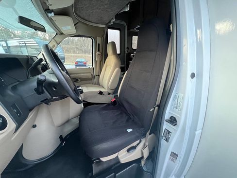 Used 2018 Ford E-350 and Econoline 350 Super Duty w/ Motorhome Prep Package RWD image 15