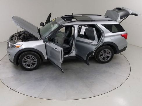 Certified 2022 Ford Explorer XLT w/ XLT Sport Appearance Package AWD/4WD image 57