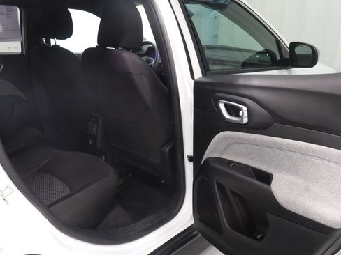 Used 2023 Jeep Compass Sport AWD/4WD image 16