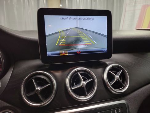 Used 2018 Mercedes-Benz CLA 250 image 16