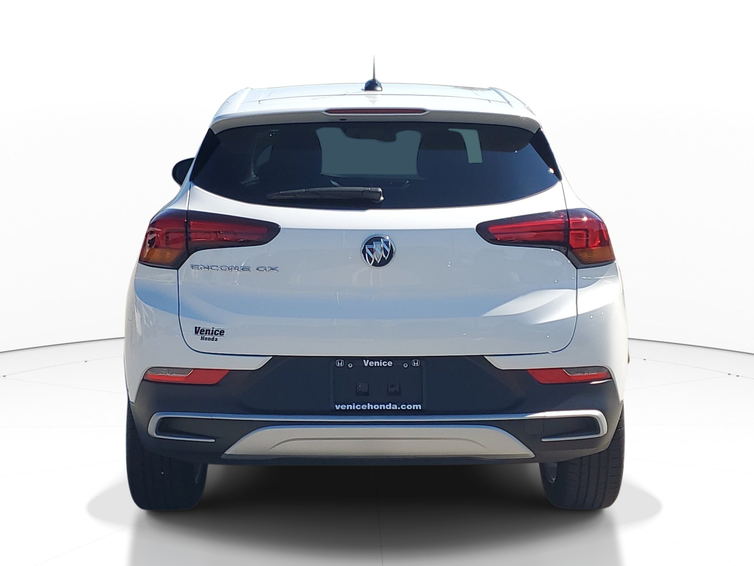 Used 2023 Buick Encore GX Preferred w/ Cold Weather Comfort Package FWD image 5