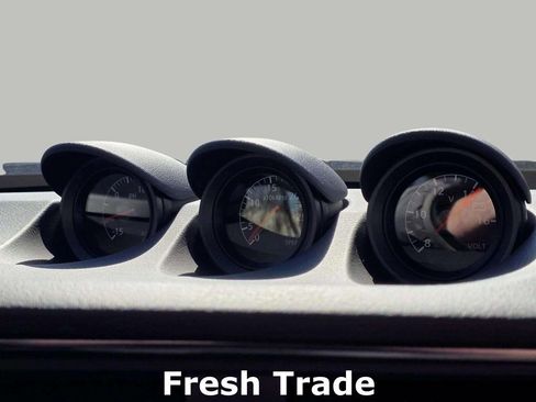 Used 2025 Nissan Z Sport w/ Floor Mat Package image 13