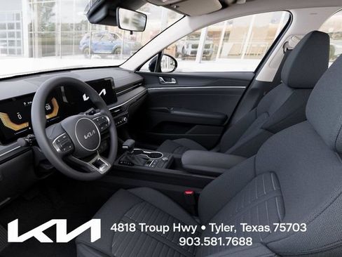 New 2026 Kia K5 LXS FWD image 17