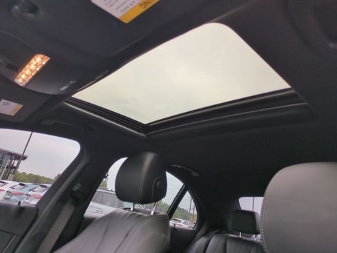 Used 2023 Mercedes-Benz E 350 Sedan image 29