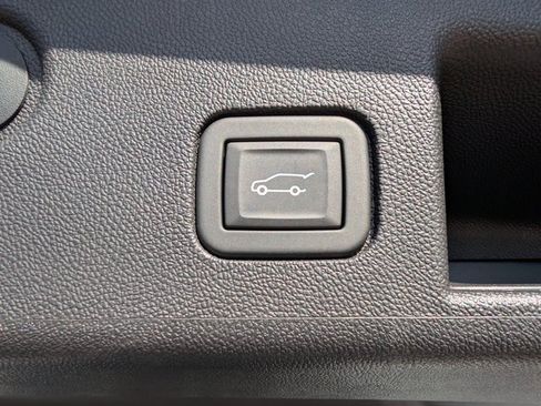 Used 2024 Chevrolet Equinox RS w/ RS Leather Package image 20