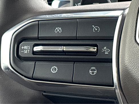 Used 2026 GMC Yukon Elevation w/ Elevation Premium Package image 10