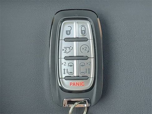 New 2026 Chrysler Pacifica Select w/ S Appearance Package image 36