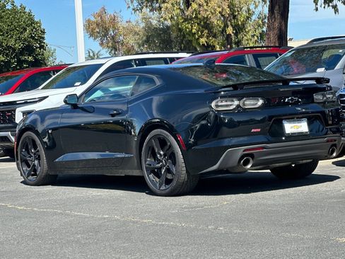 Used 2021 Chevrolet Camaro SS RWD image 7