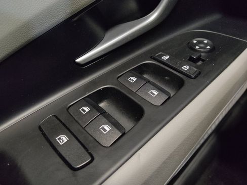 Used 2023 Hyundai Elantra Limited FWD image 27