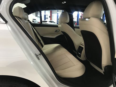 Used 2025 BMW 330i Sedan RWD image 10