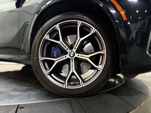 Used 2020 BMW X5 M50i w/ Executive Package image 10