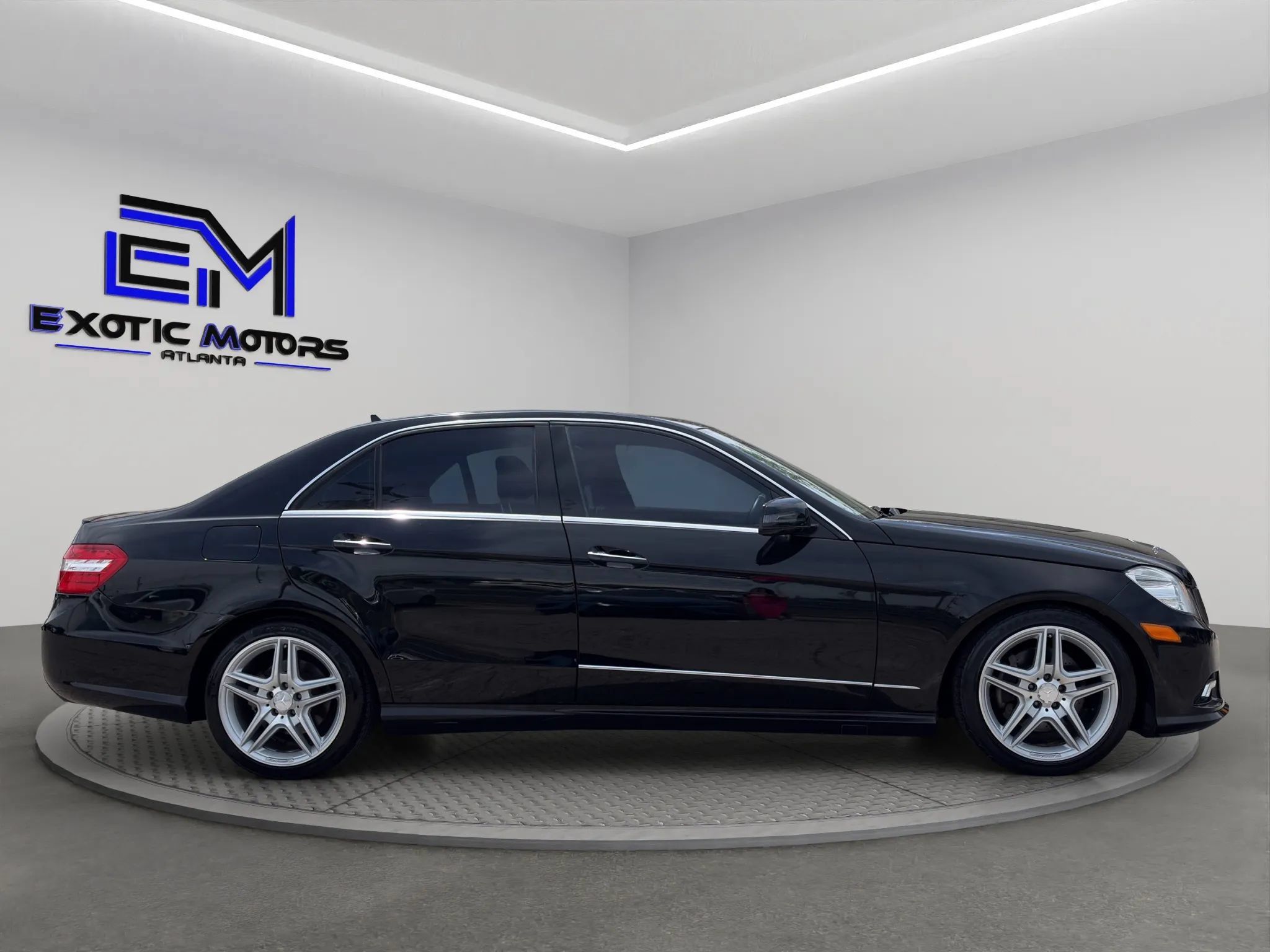 Used 2011 Mercedes-Benz E 350 Sedan image 6