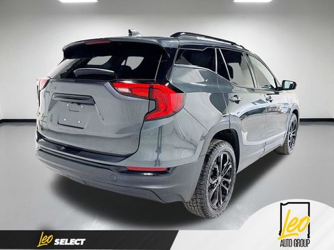 Used 2021 GMC Terrain SLE w/ Driver Convenience Package FWD image 8