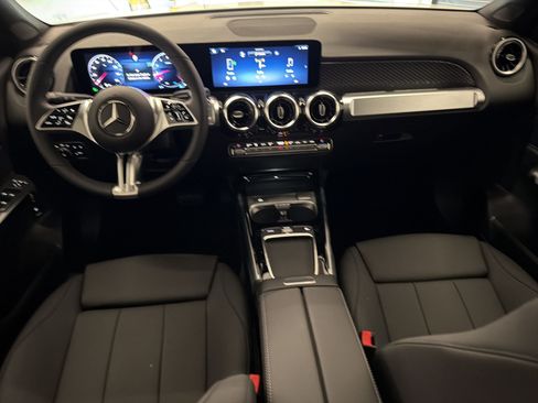 Used 2026 Mercedes-Benz GLB 250 image 26
