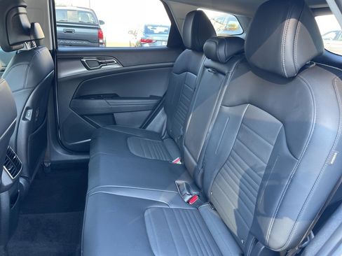 Certified 2025 Kia Sportage SX Prestige image 22